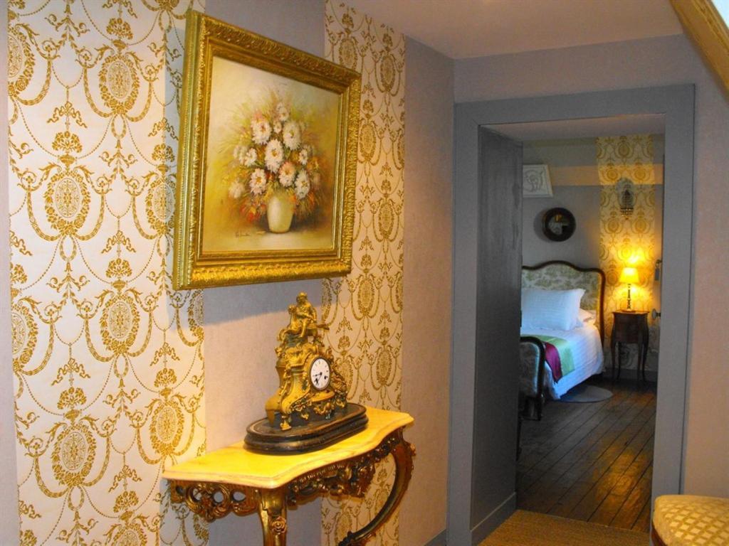 ชาโต เดอ มงโบรล Villa Fleurigne ภายนอก รูปภาพ