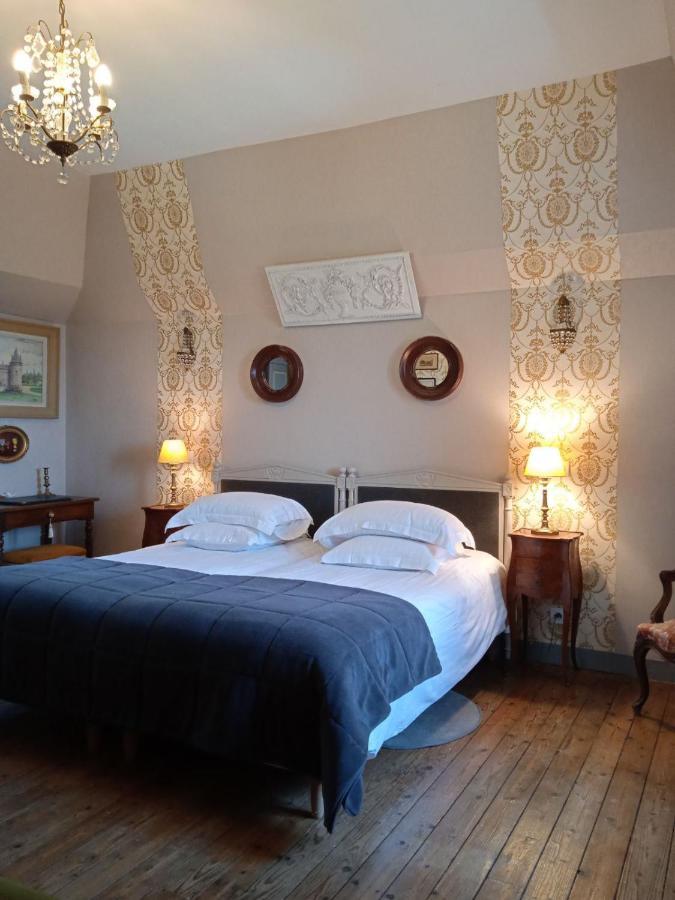 ชาโต เดอ มงโบรล Villa Fleurigne ภายนอก รูปภาพ