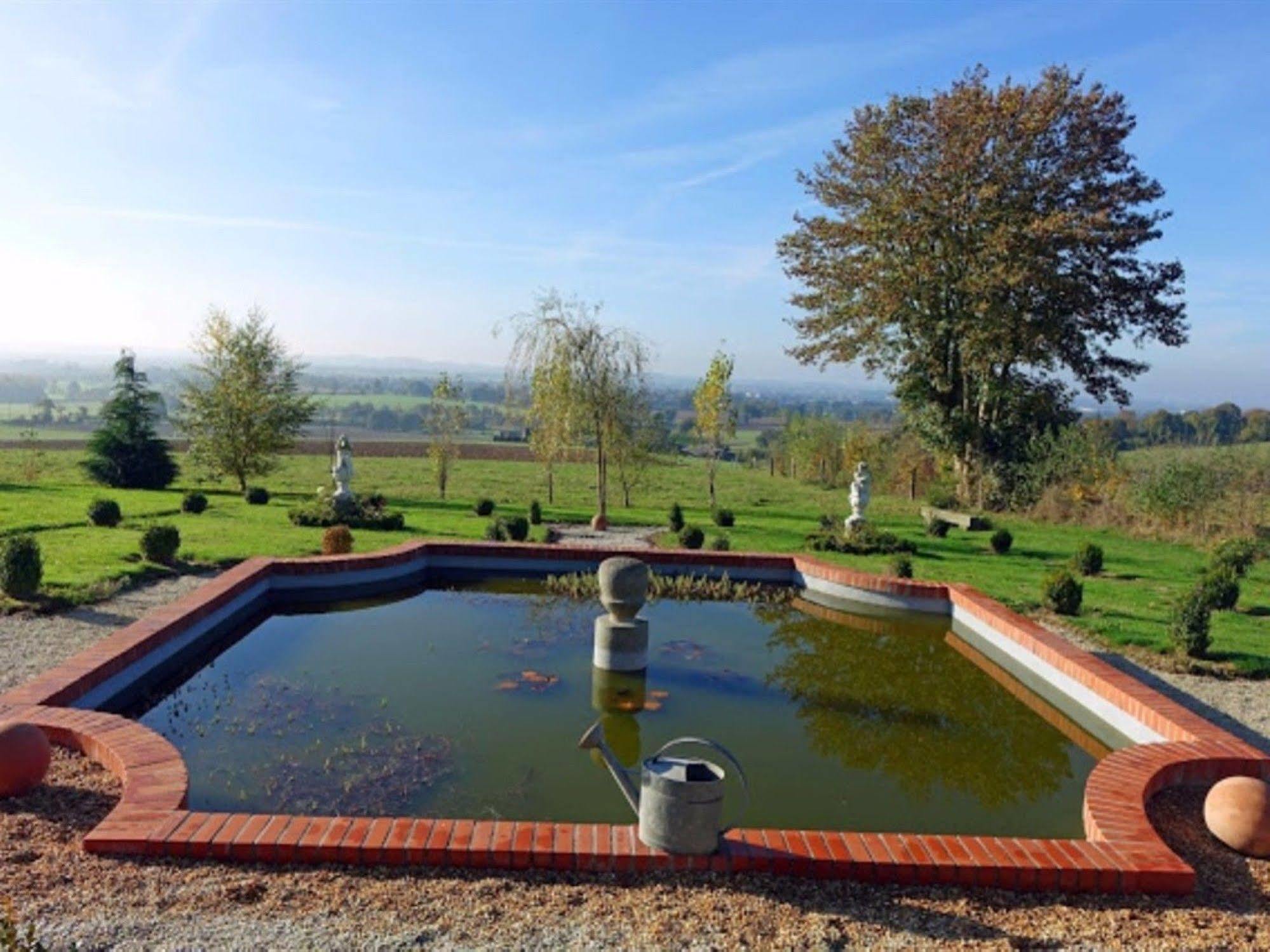 ชาโต เดอ มงโบรล Villa Fleurigne ภายนอก รูปภาพ