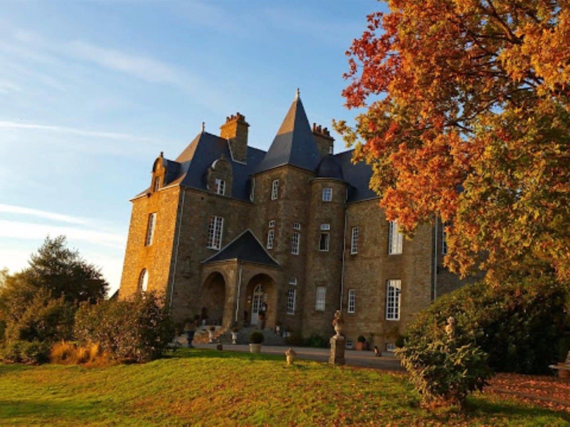 ชาโต เดอ มงโบรล Villa Fleurigne ภายนอก รูปภาพ