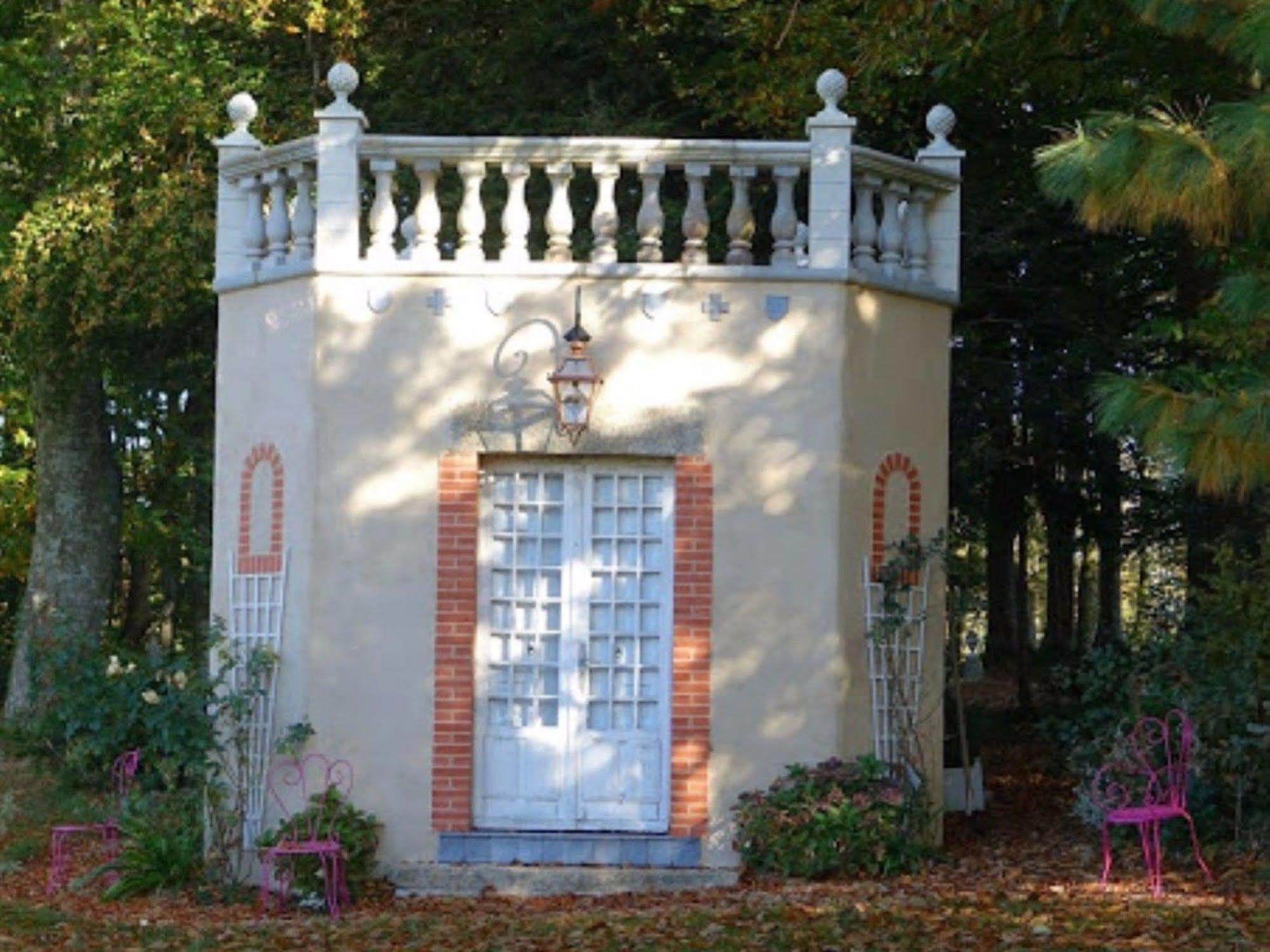ชาโต เดอ มงโบรล Villa Fleurigne ภายนอก รูปภาพ