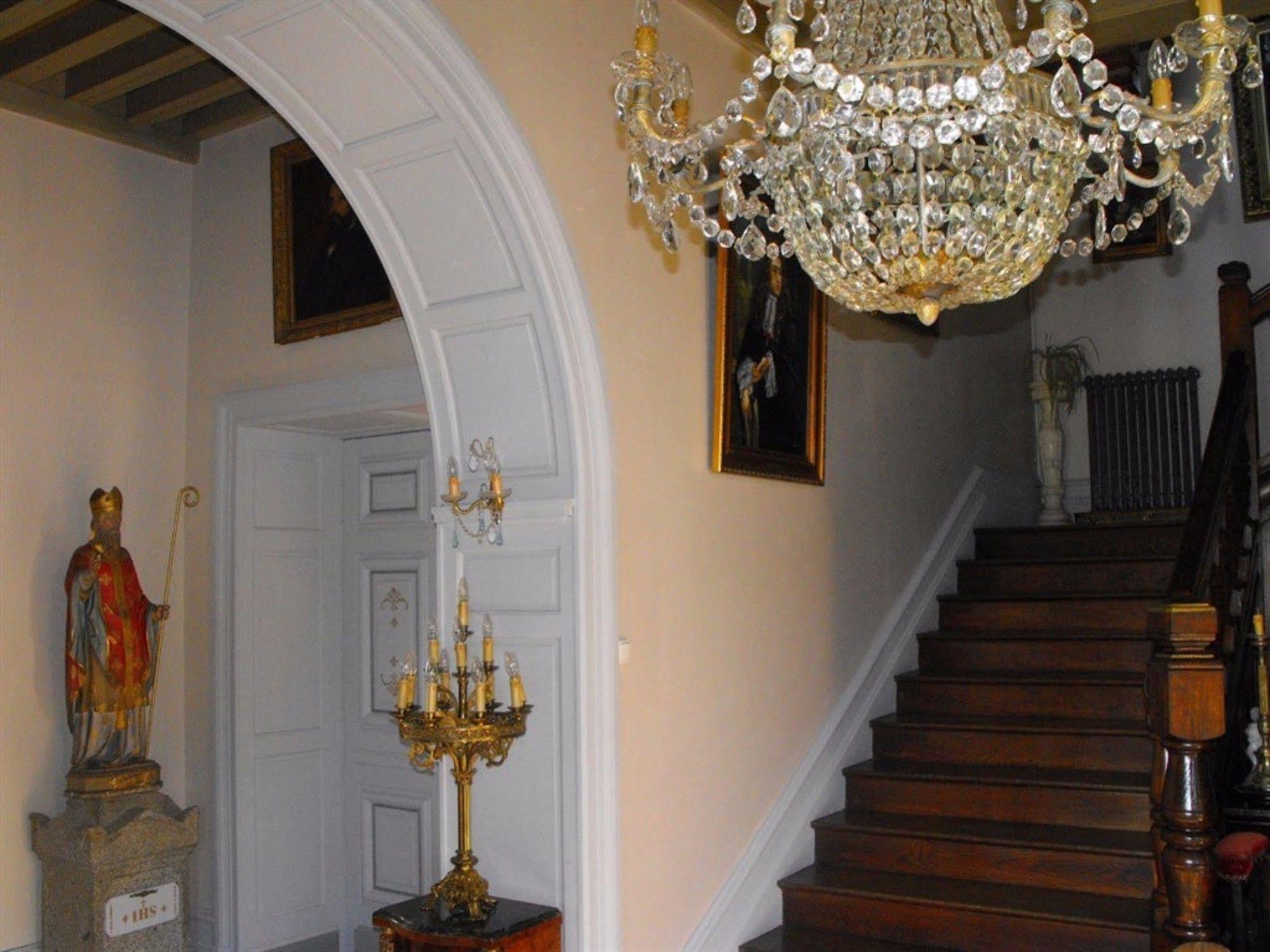 ชาโต เดอ มงโบรล Villa Fleurigne ภายนอก รูปภาพ